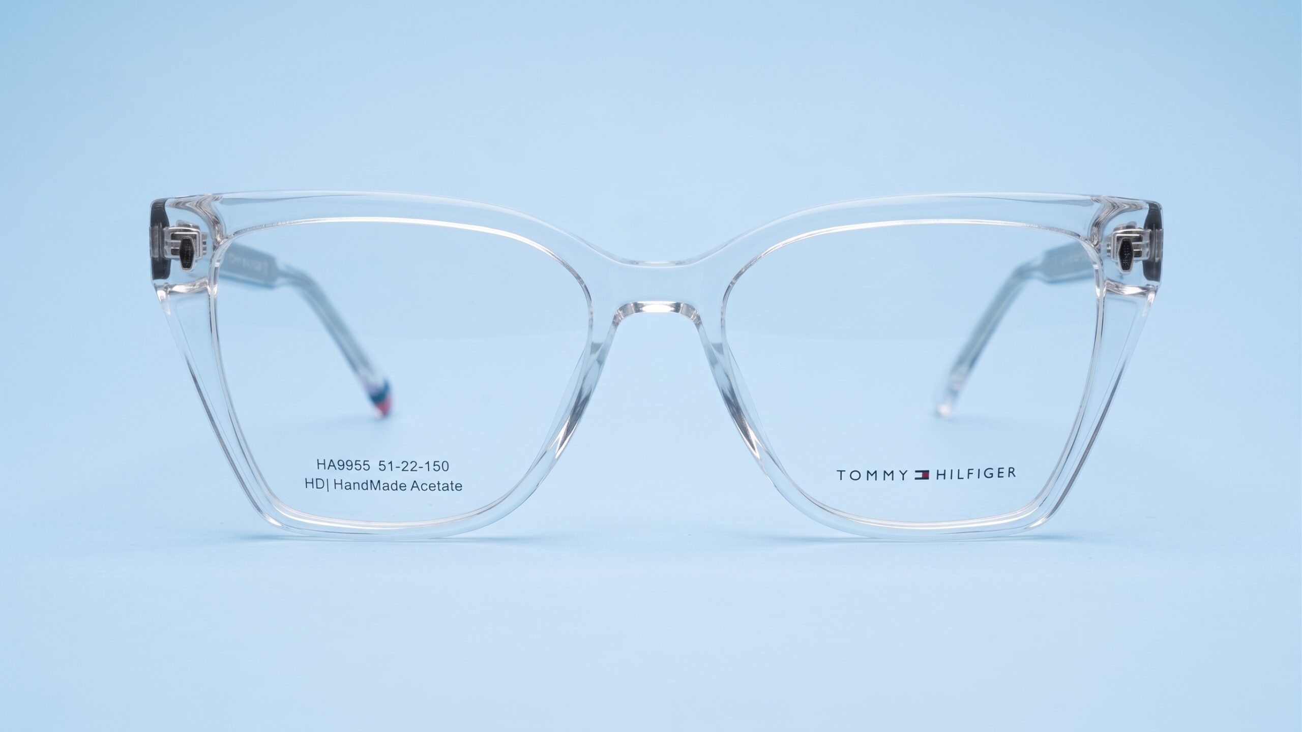 نظارة Tommy Hilfiger طبية وحماية بلوكت حريمي – شفاف كريستالي